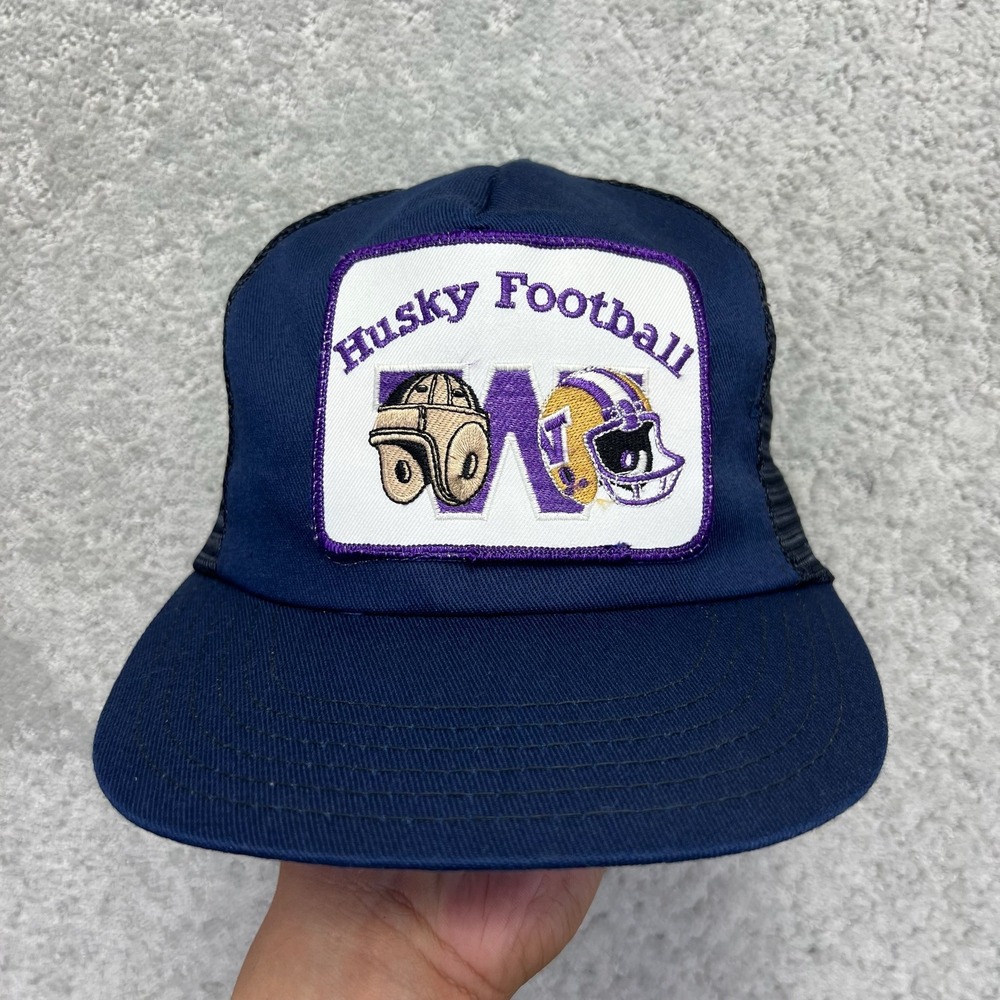 VINTAGE Washington Husky Football Trucker Hat Men Navy Blue Snapback Made in USA